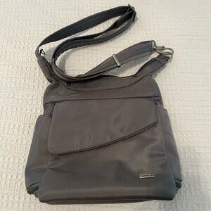 Travelon Anti-Theft Messenger Bag Nutmeg